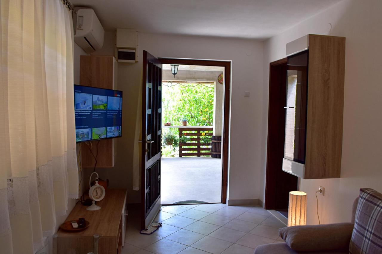 Irma Apartment *
